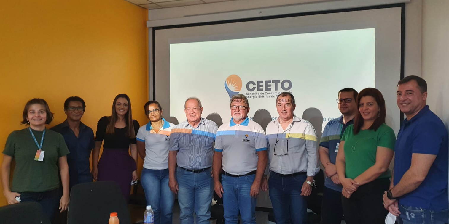 CEETO elege nova diretoria, avalia entradas de novos componentes e conhece sistema fotovoltaico que atende consumidores de comunidades remotas